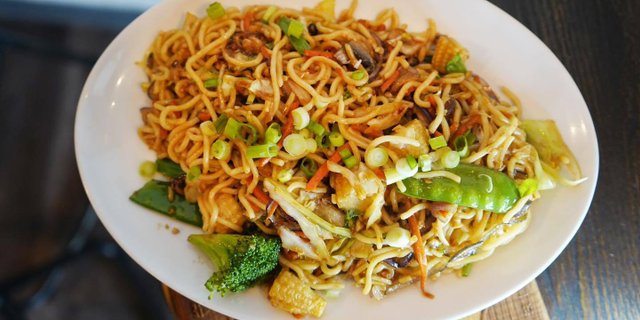 Street Side Chow Mein