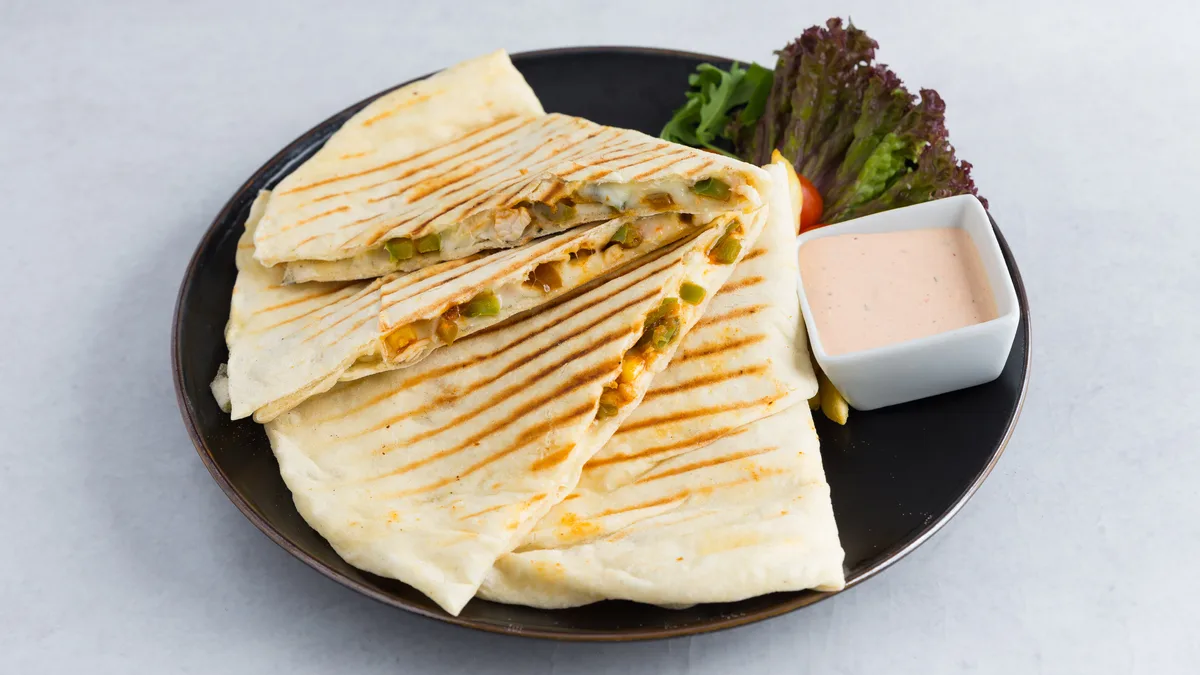 Quisadilla sa Piletinom