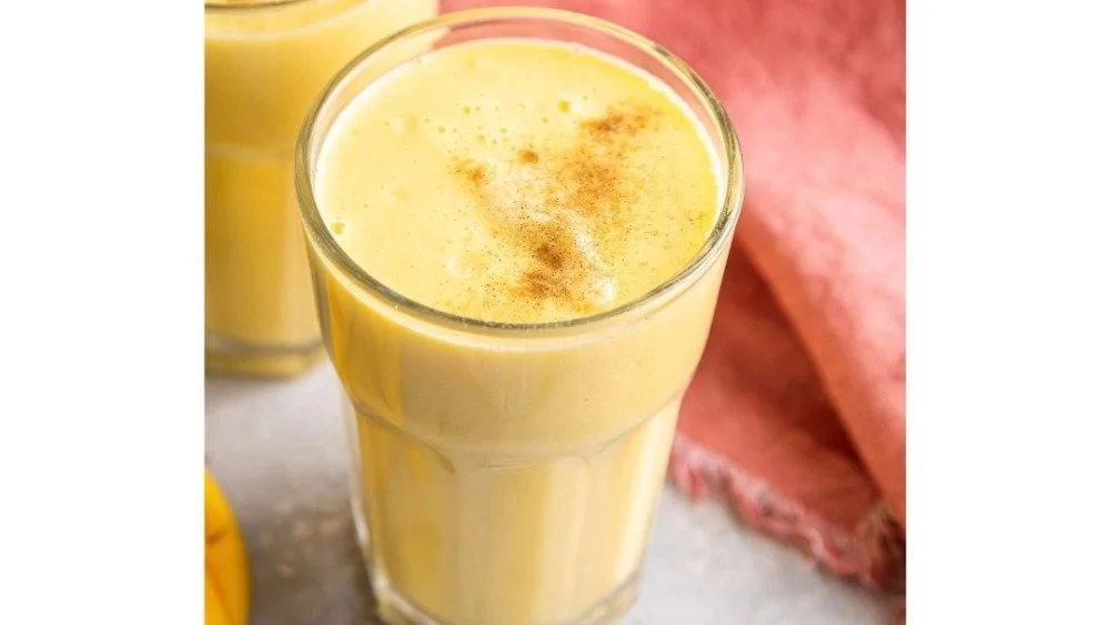 Mango lassi