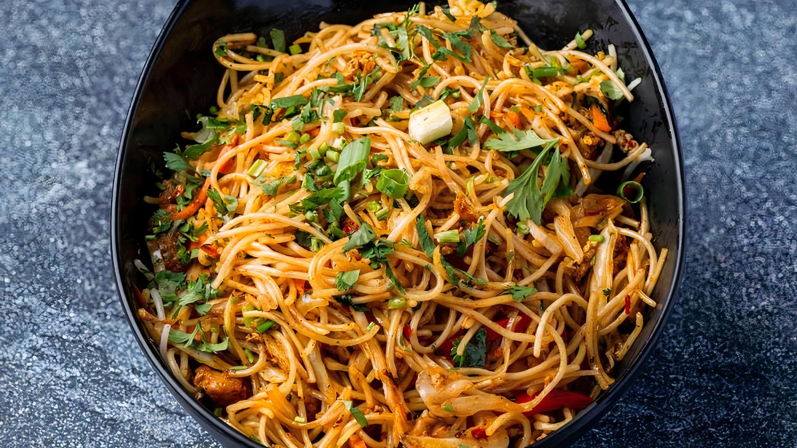 Chicken Hakka Noodles