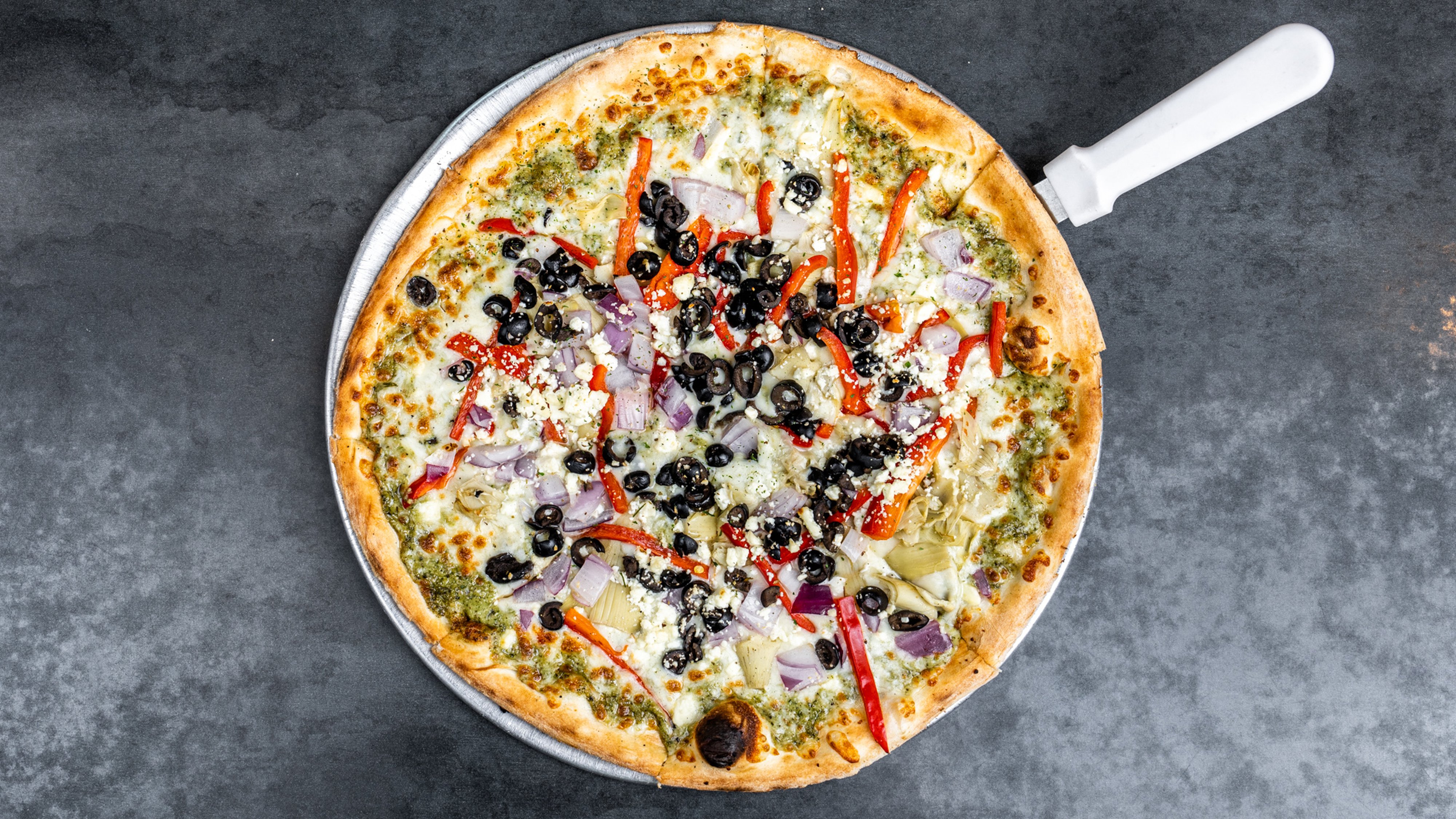Mediterranean Pizza (14")