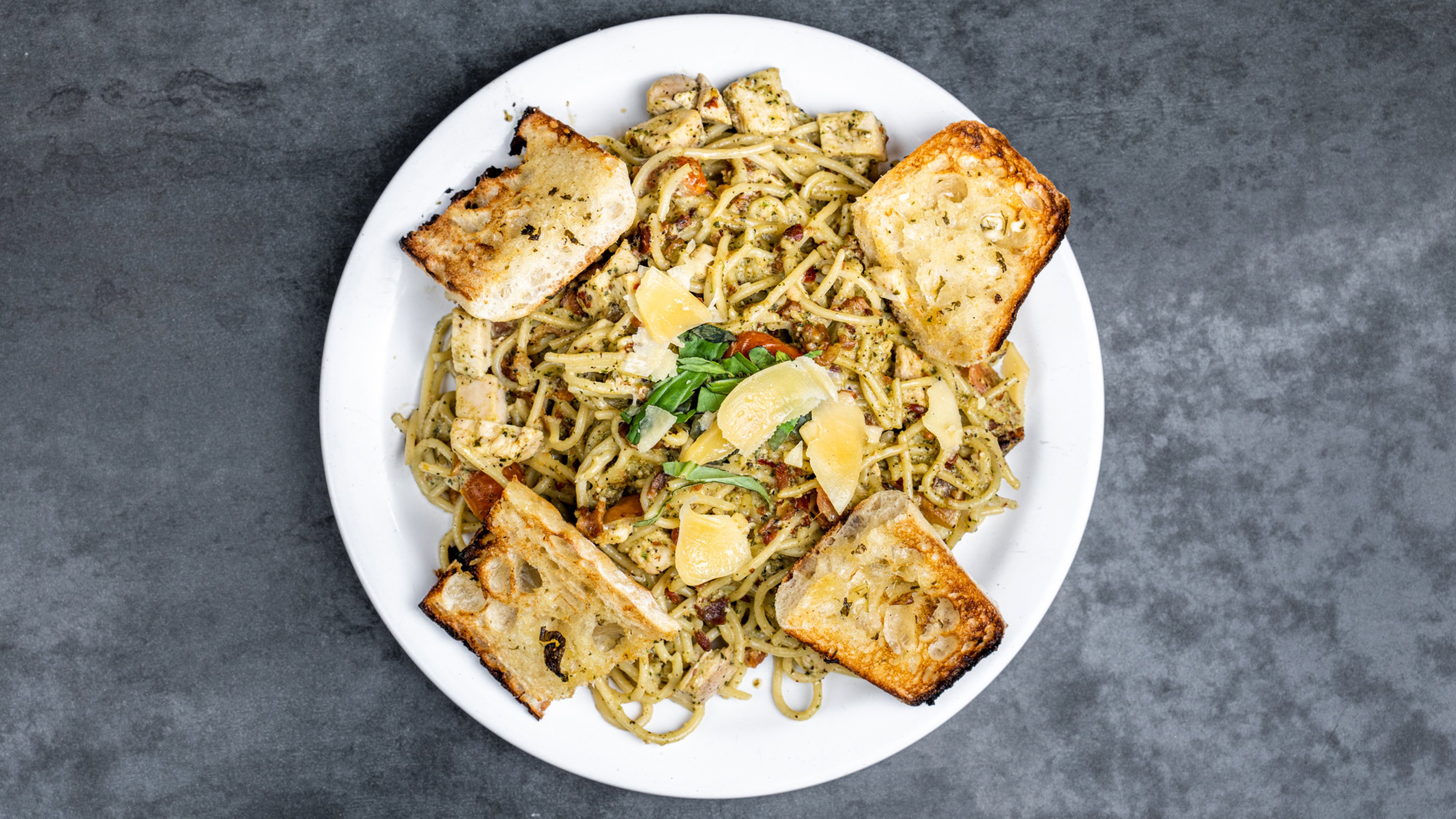 Spicy Pesto Chicken pasta