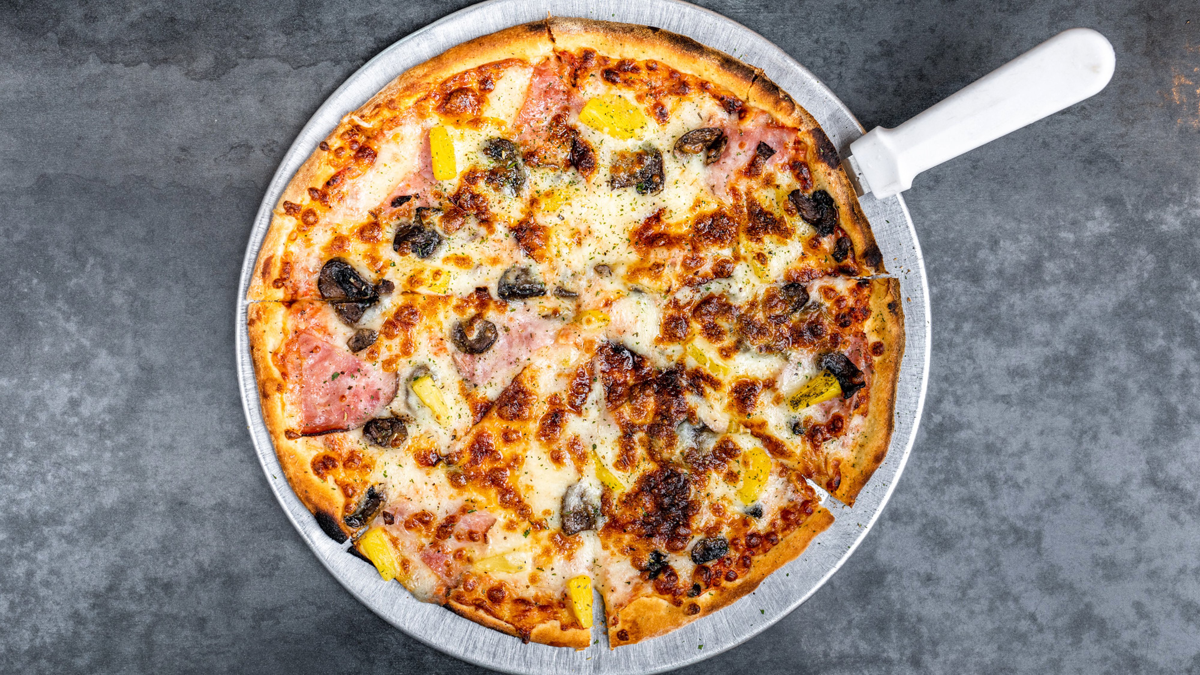 Wood-Fired Pizza (Medium (12")