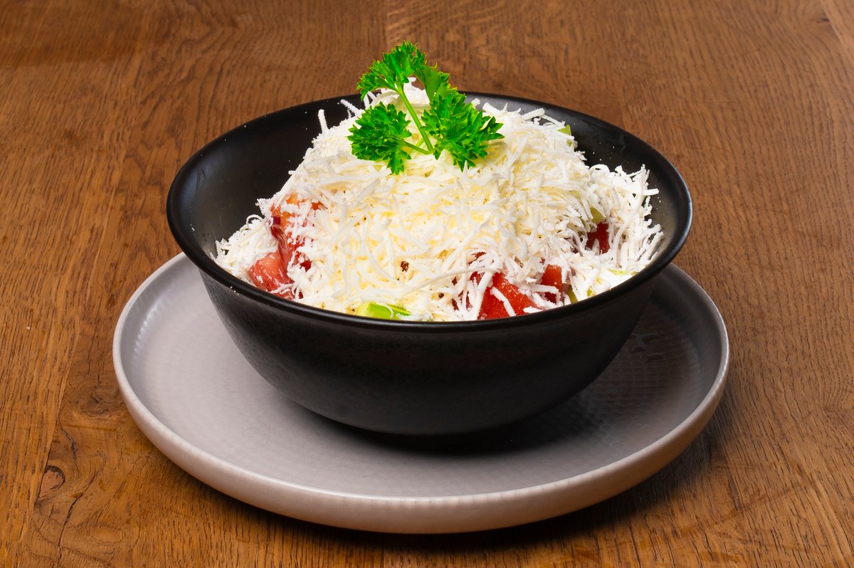 ŠOPSKA SALATA