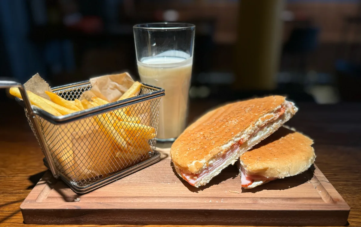 TOST sa šunkom mali