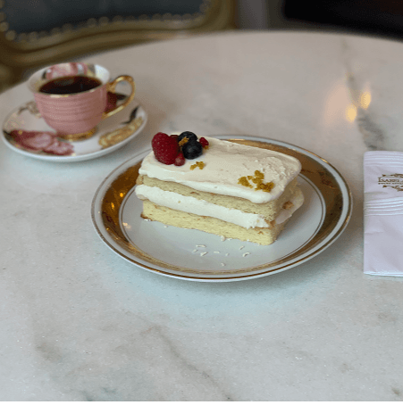 Bolo De Limão E Frutas Verm. - Fatia