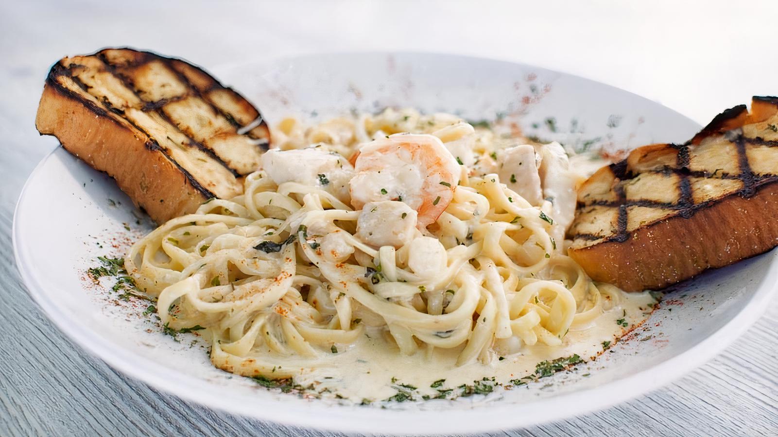 SEAFOOD PASTA