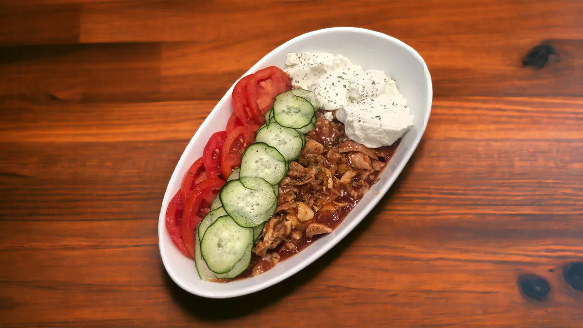 Iskender sa junećim mesom