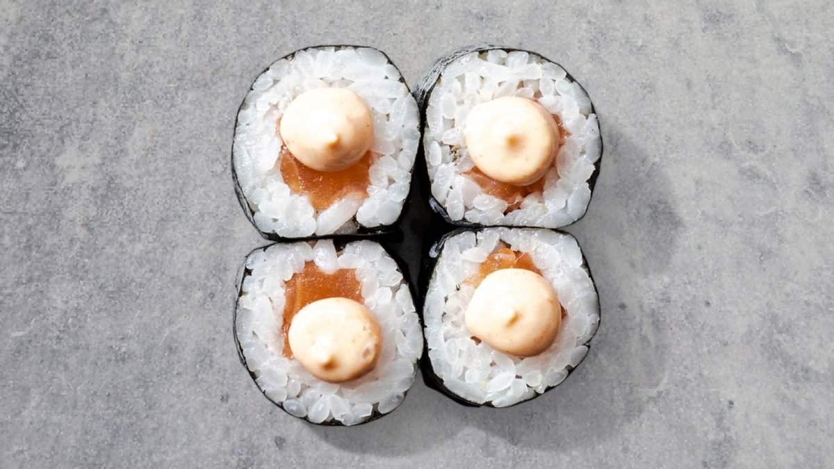 73. Hosomaki spicy laks