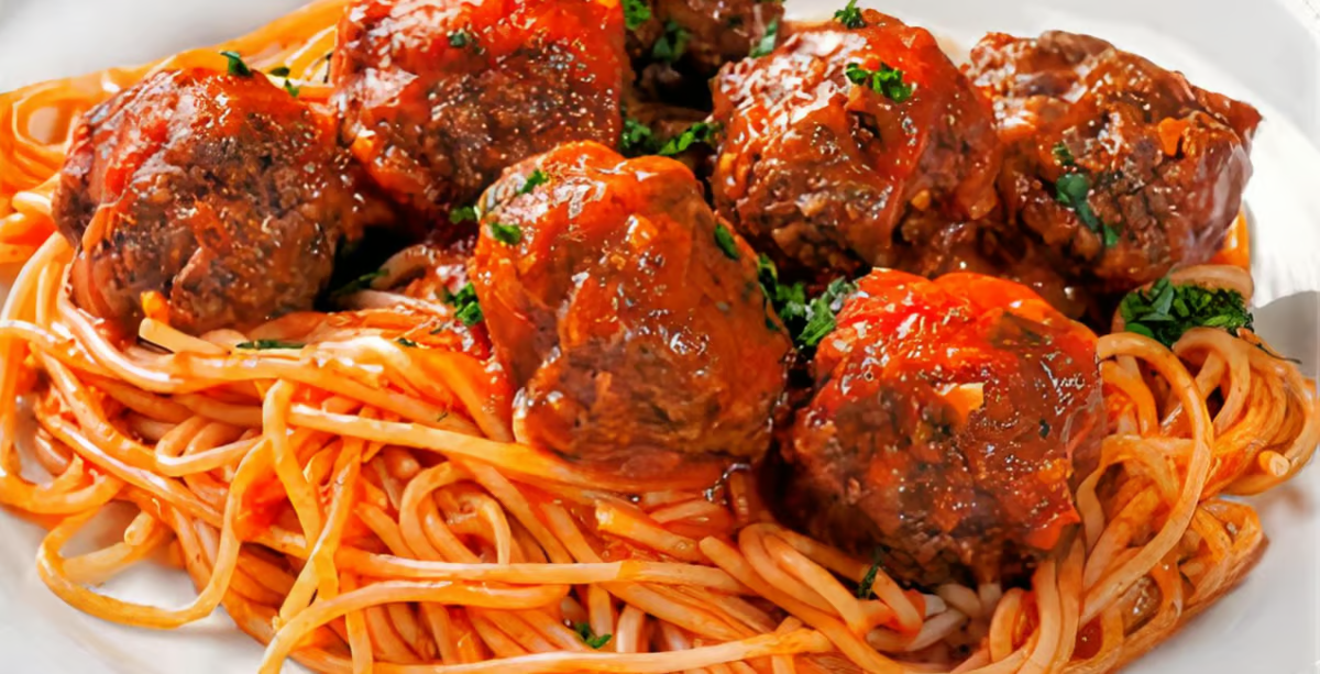 Spaghetti Pasta with Italian Meatballs