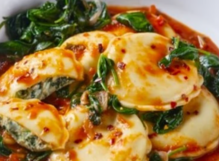 Spinach Ravioli with Creamy Pink Sauce