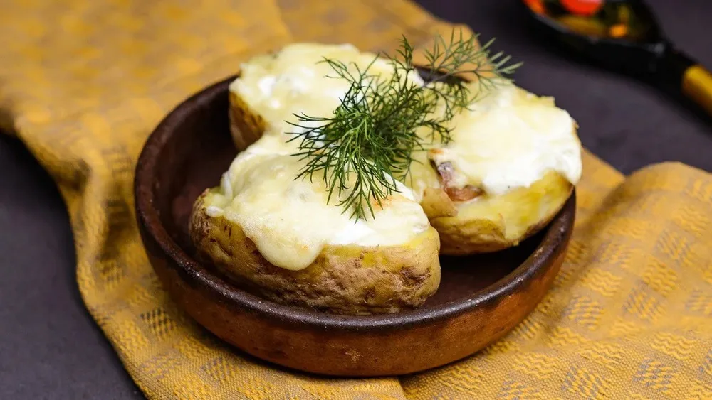 Baked Tomato with Mushroom and Cheese