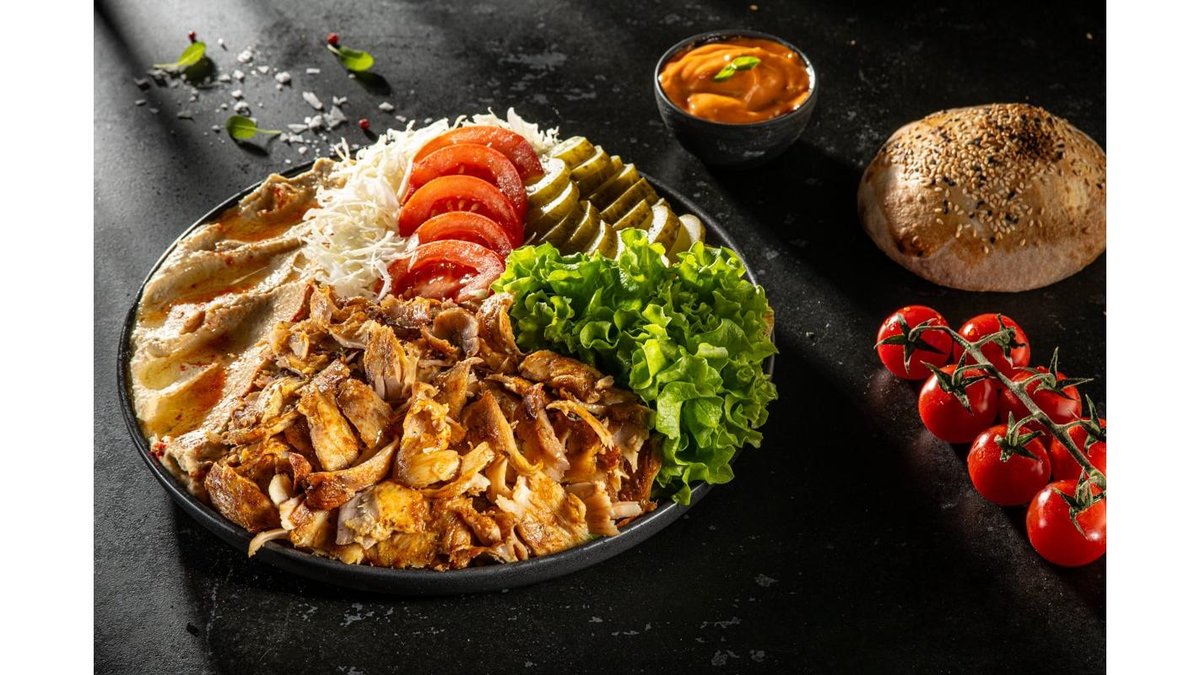 Hummus cu pui