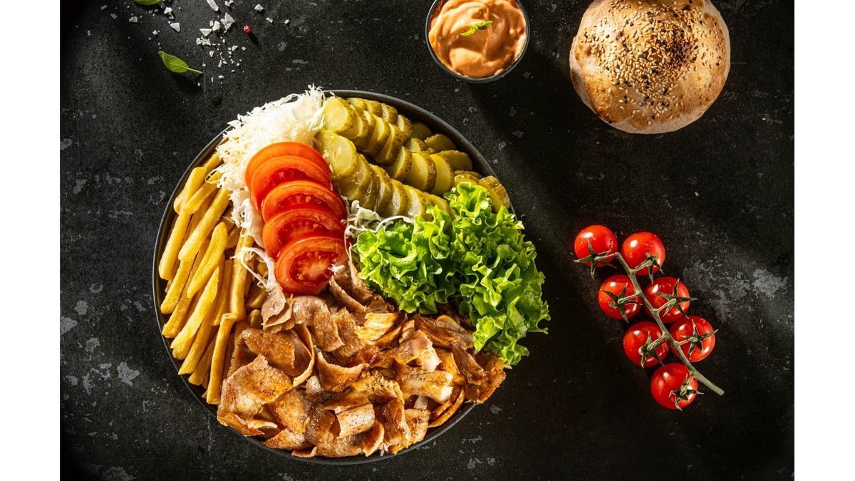 Kebab mix la farfurie