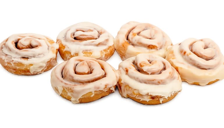 6 Cinnamon Rolls