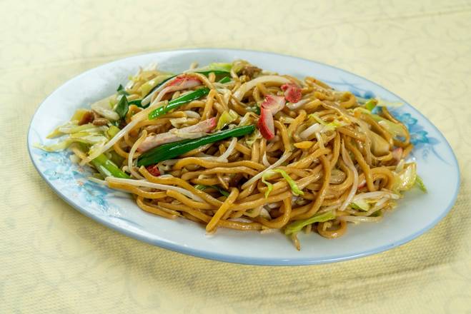 BBQ Pork Chow Mein (叉燒炒麵)