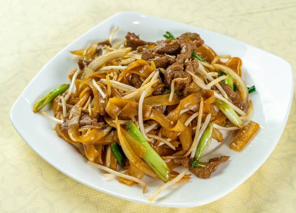 Beef Chow Fun (牛河粉)