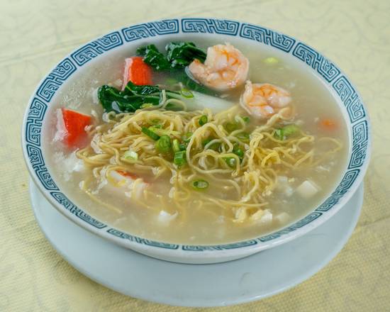 Deluxe Seafood Noodles Soup (海鮮湯麵)