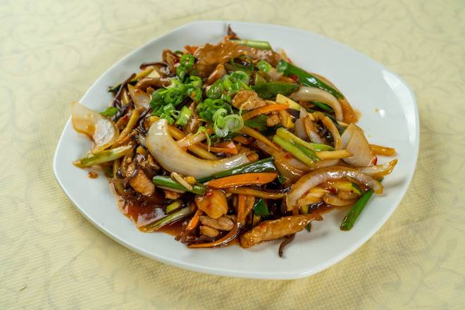 Shredded Pork with Garlic Sauce (魚香肉絲)