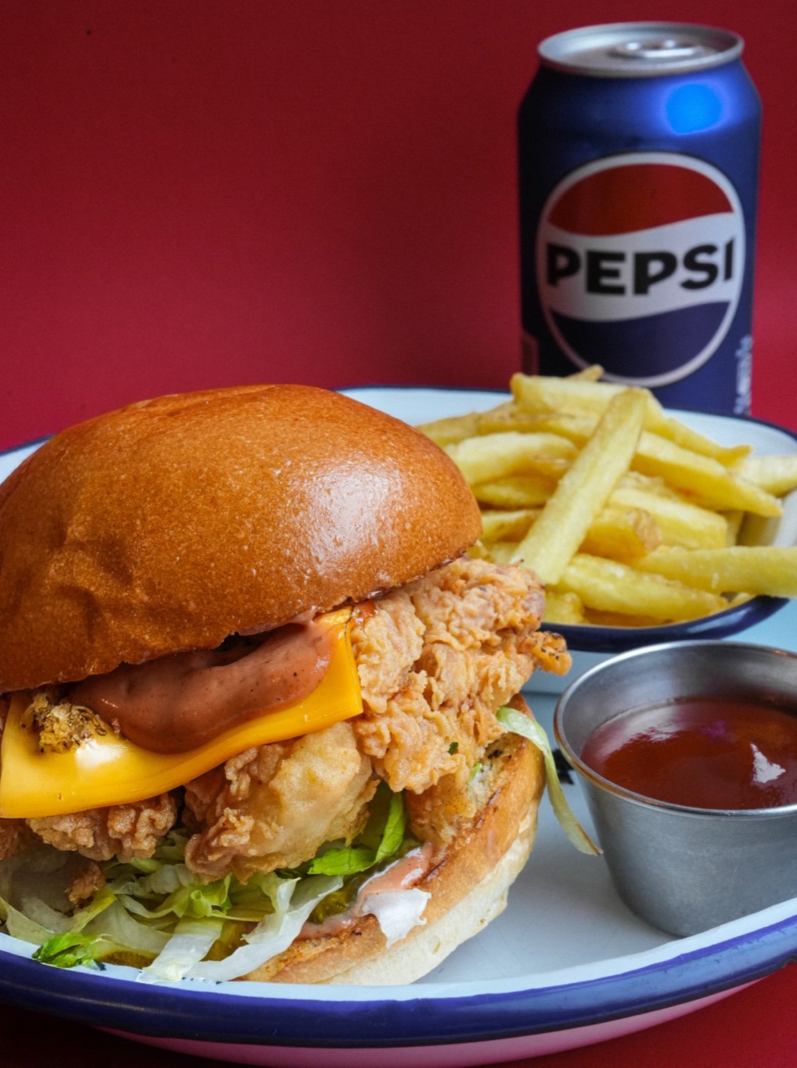 PEPSI KOMBO CLASSIC CHICKEN BURGER