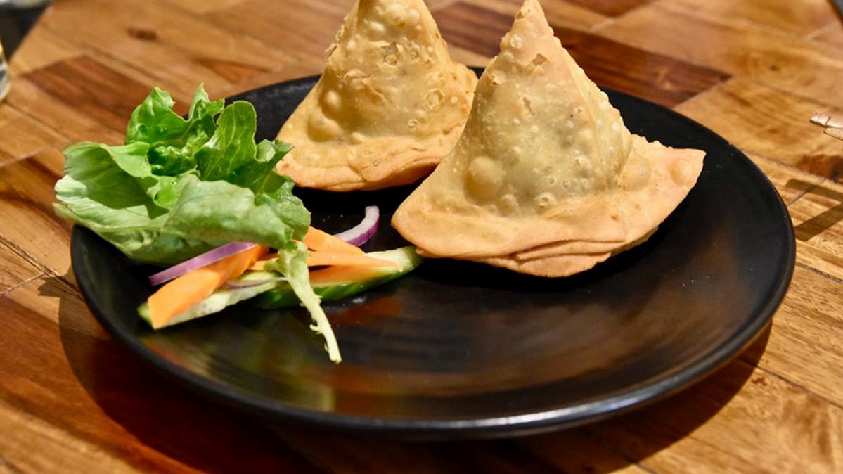 13. Samosa (2 Pcs.)