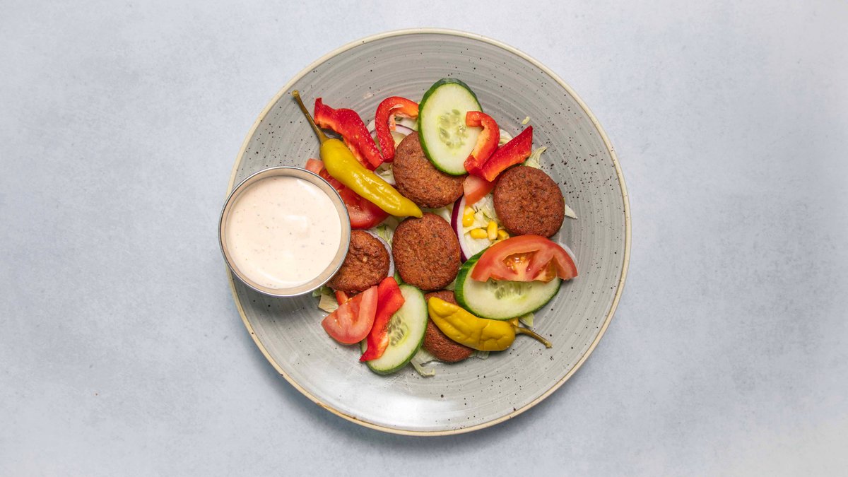 Falafel and Kycklingsallad