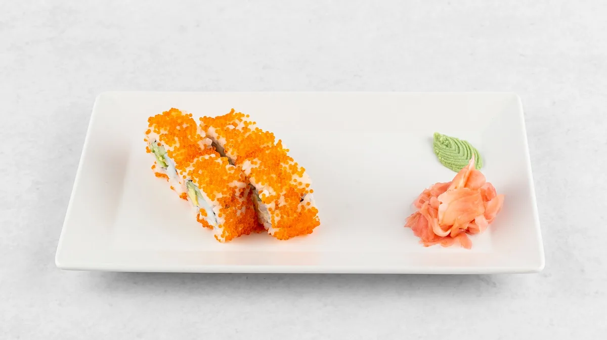 Kalifornija uramaki (4 kosi)