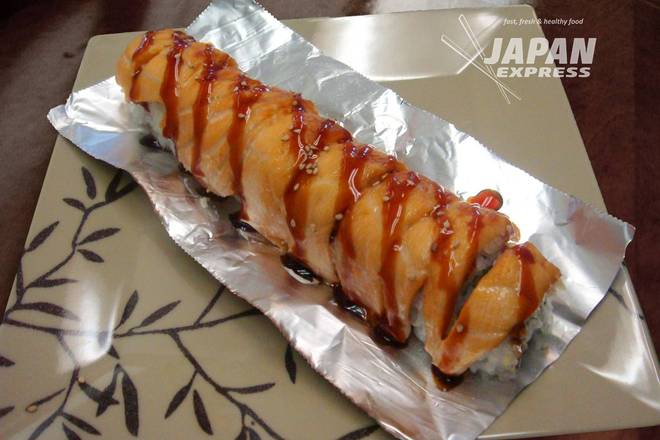 Baked Salmon Roll