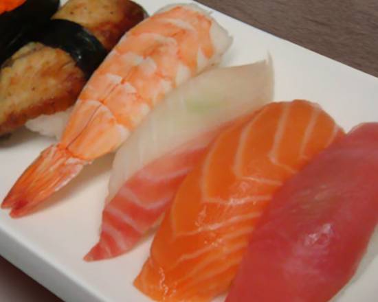 Salmon Nigiri