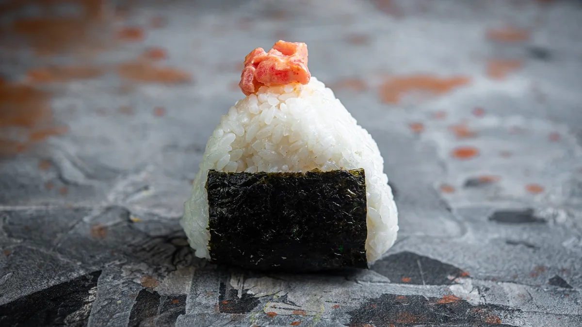 Onigiri vürtsikas tuunikala