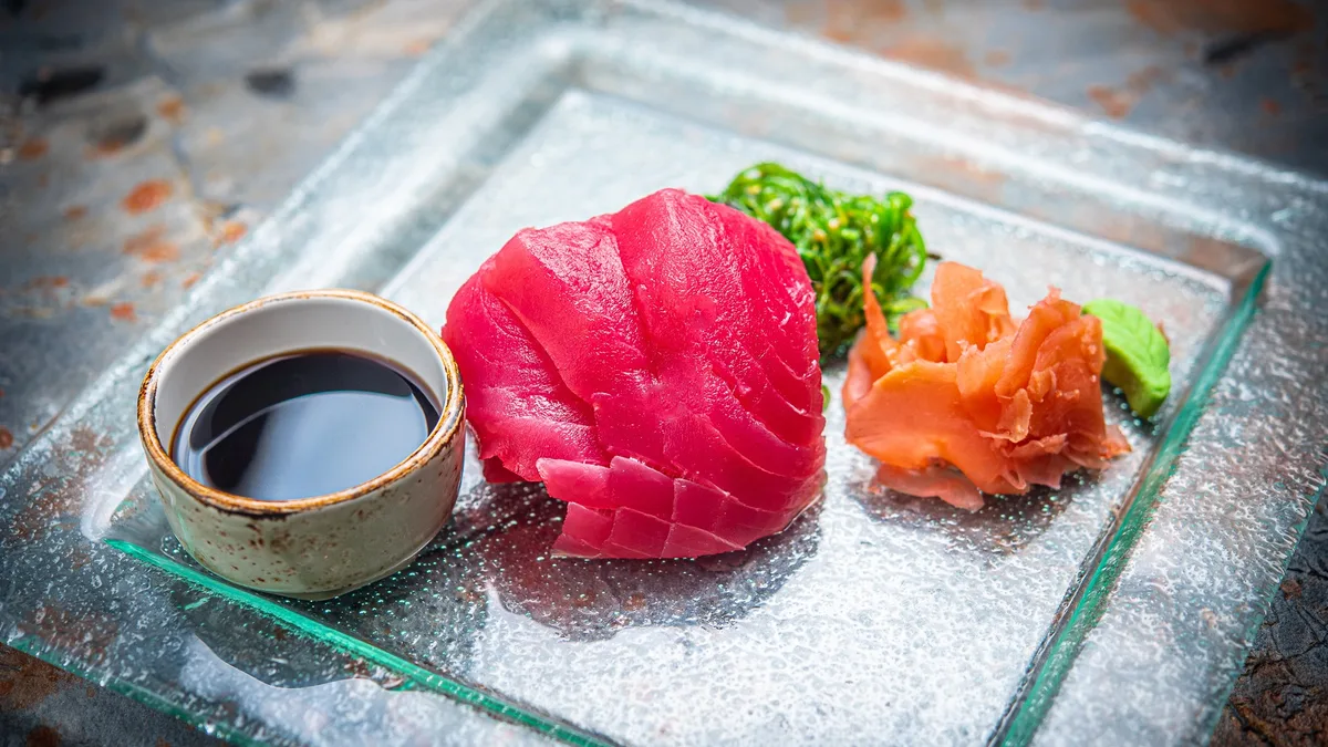 TUNA SASHIMI MARINEERITUD 120g