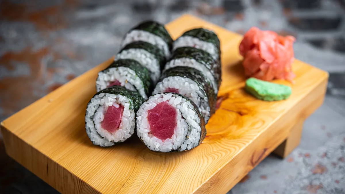 TUUNIKALA MAKI 8 TK