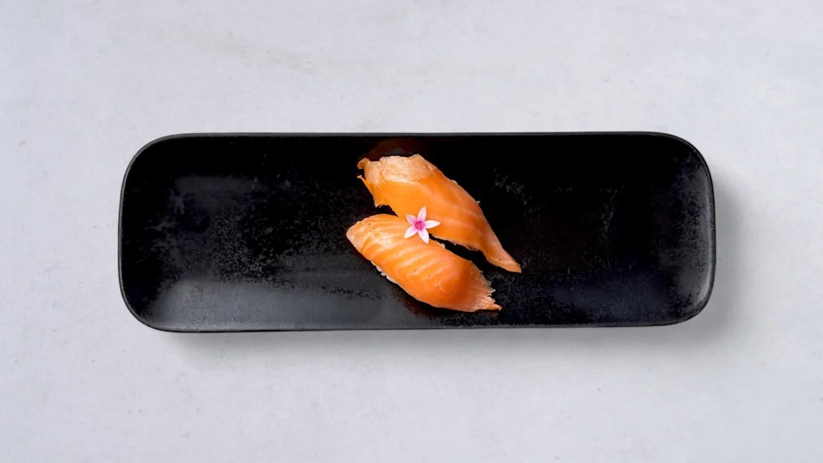 FÜSTÖLT LAZAC NIGIRI