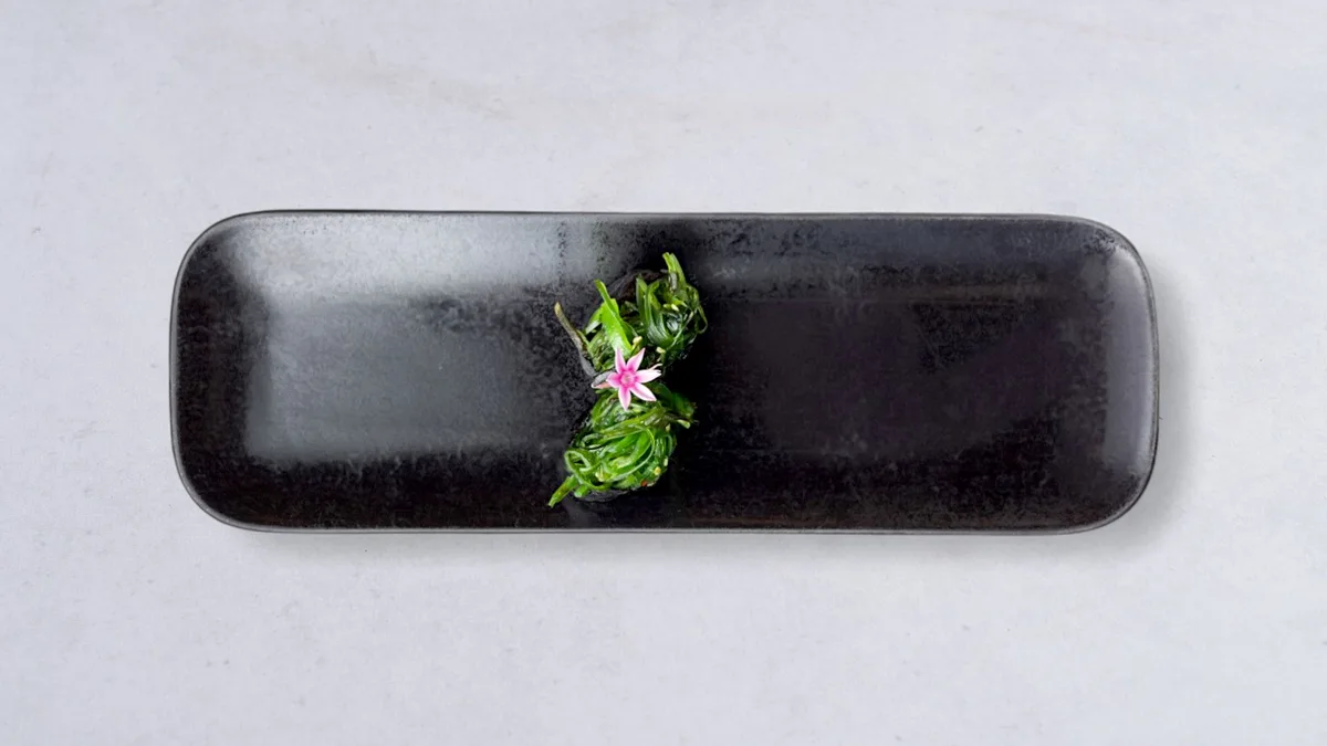 WAKAME GUNKAN