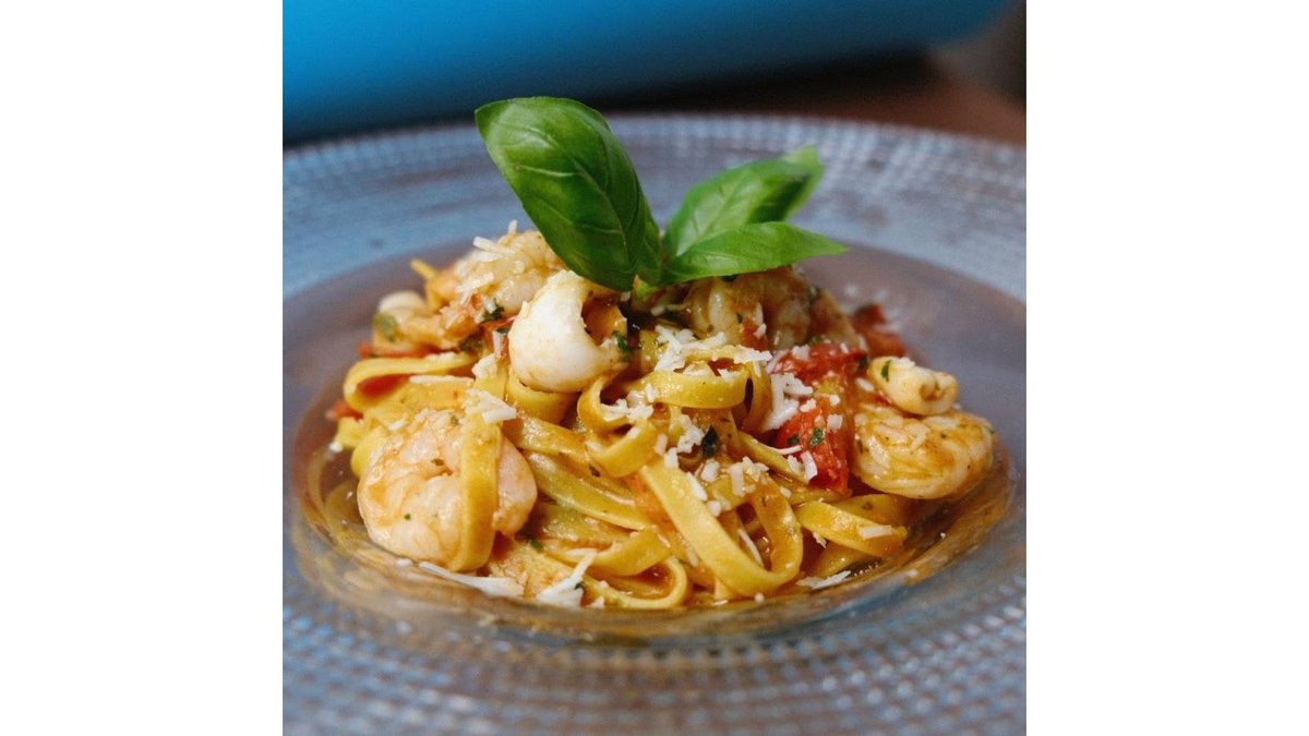 tagliatelle cu creveți și calamari