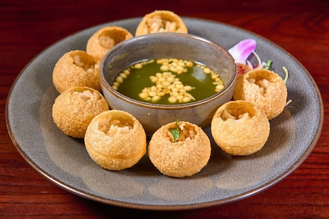 Delhi Walle Gol Gappe (Pani Puri)