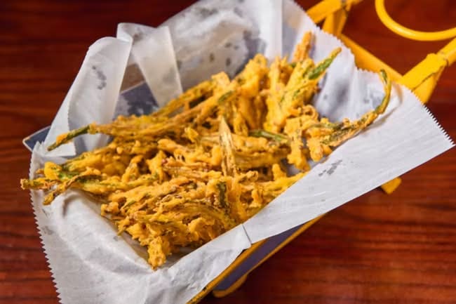 Kurkuri Bhindi