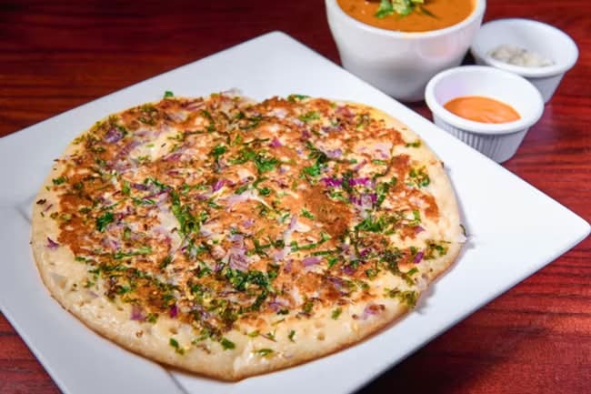 Onion Chili Uttapam