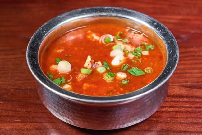 Schezwan Chicken (Gravy)
