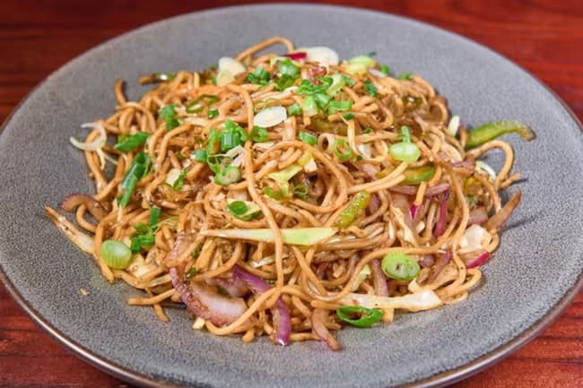 Veg Hakka Noodles