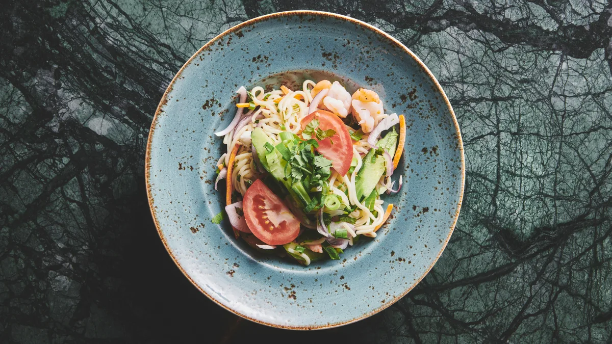 12. Ægnudler salat 🌶️🌶️🌶️