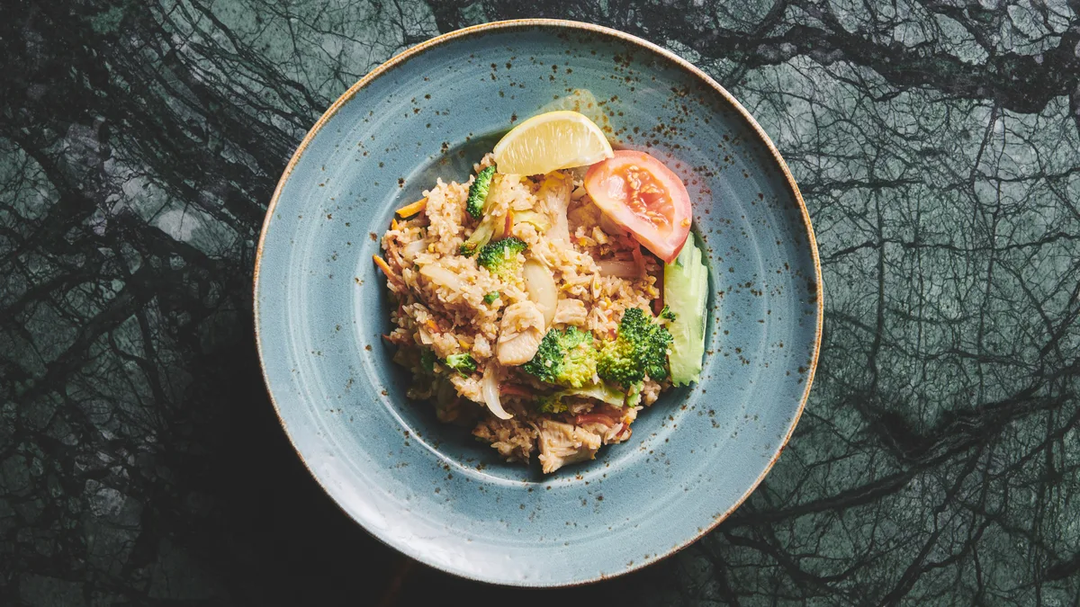 13. Thai stegte ris