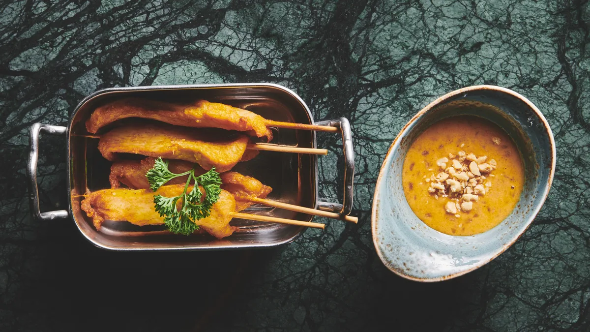 2. Chicken Satay (4 stk)