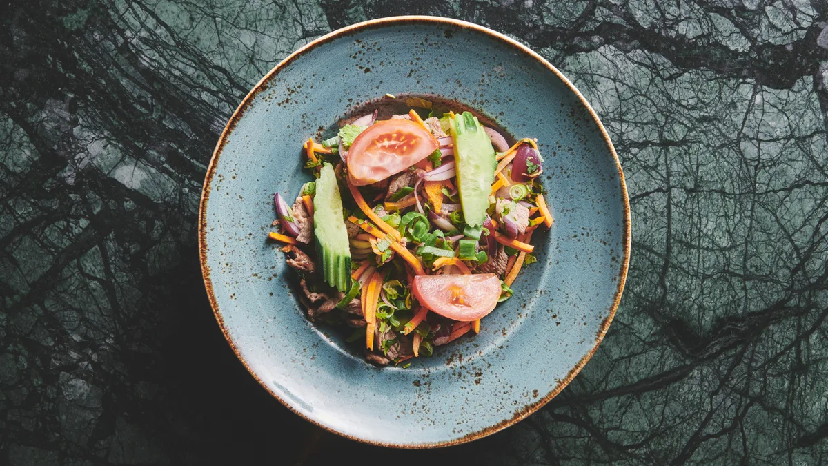 24. Oksekød salat 🌶️🌶️🌶️