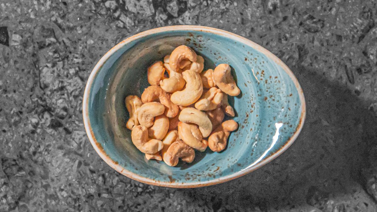 52. Cashewnødder