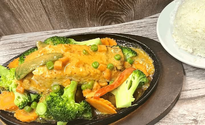 Chu Chi Salmon