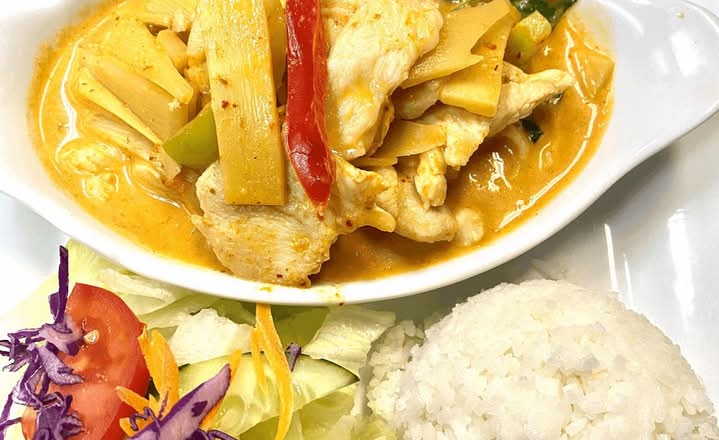 L. Red Curry (Kang Ped)