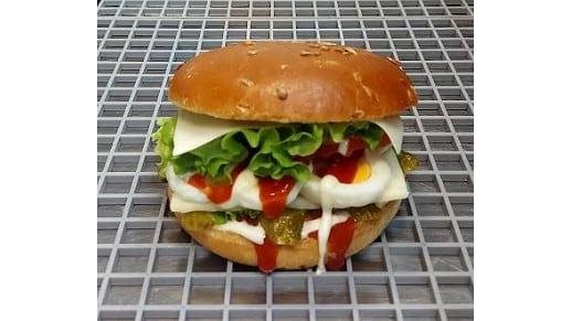 Sandwich cu ou fiert