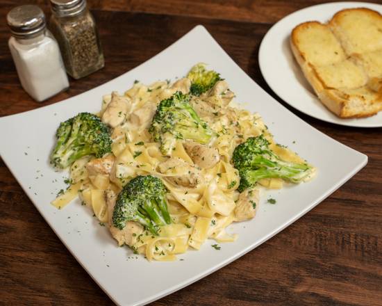 Chicken Alfredo Pasta