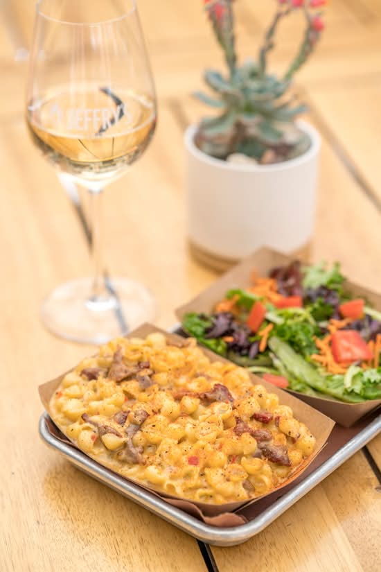 Paso Mac and CheeseSteak